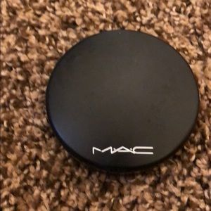 MAC Mineralized skin finish natural